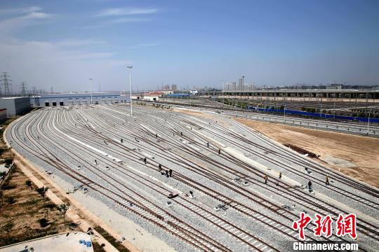 圖為俯瞰基地?！堖h(yuǎn) 攝